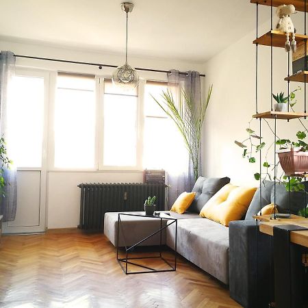 Sunny Downtown Apartment For 4 Sofia Esterno foto