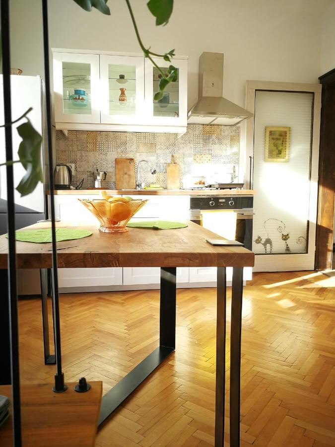 Sunny Downtown Apartment For 4 Sofia Esterno foto